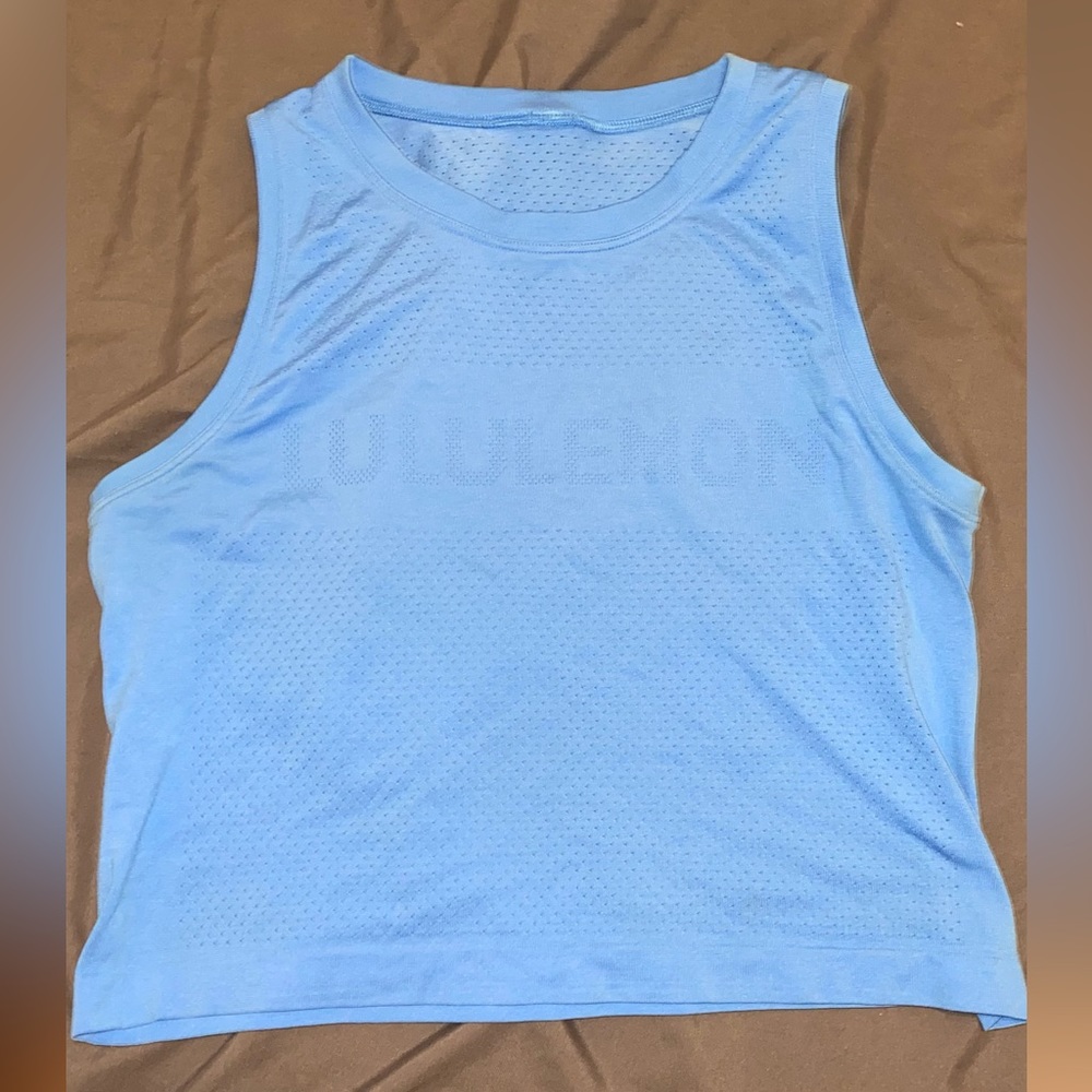 Lululemon mesh crop top
